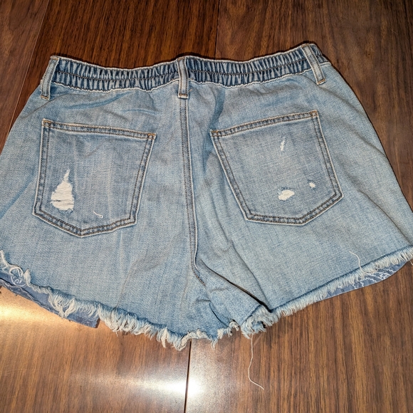 Distressed Denim Women Shorts - Picture 3 of 6